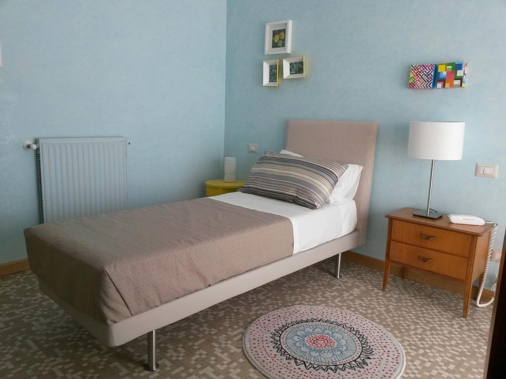 Bed and Breakfast Garibaldi R&B Мессина Номер фото